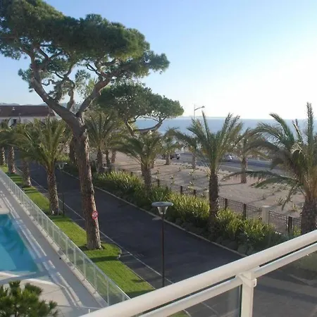 아파트 Royal Palm
