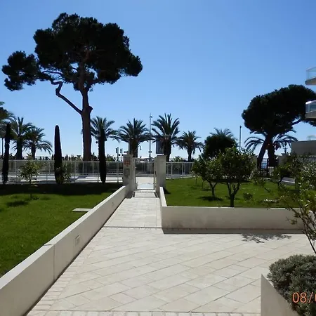Royal Palm 아파트 *